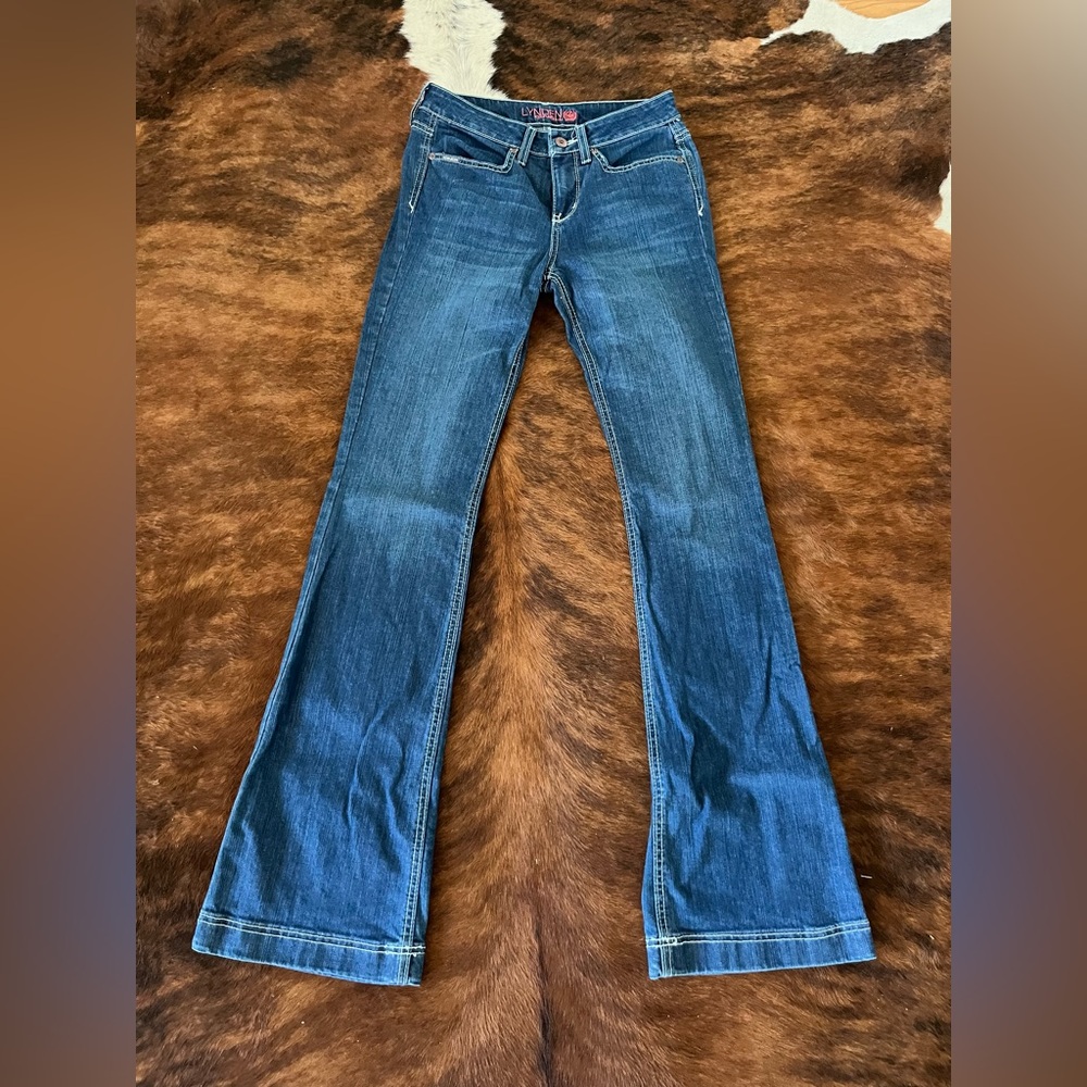 Women’s Cinch “Lynden” Jeans.